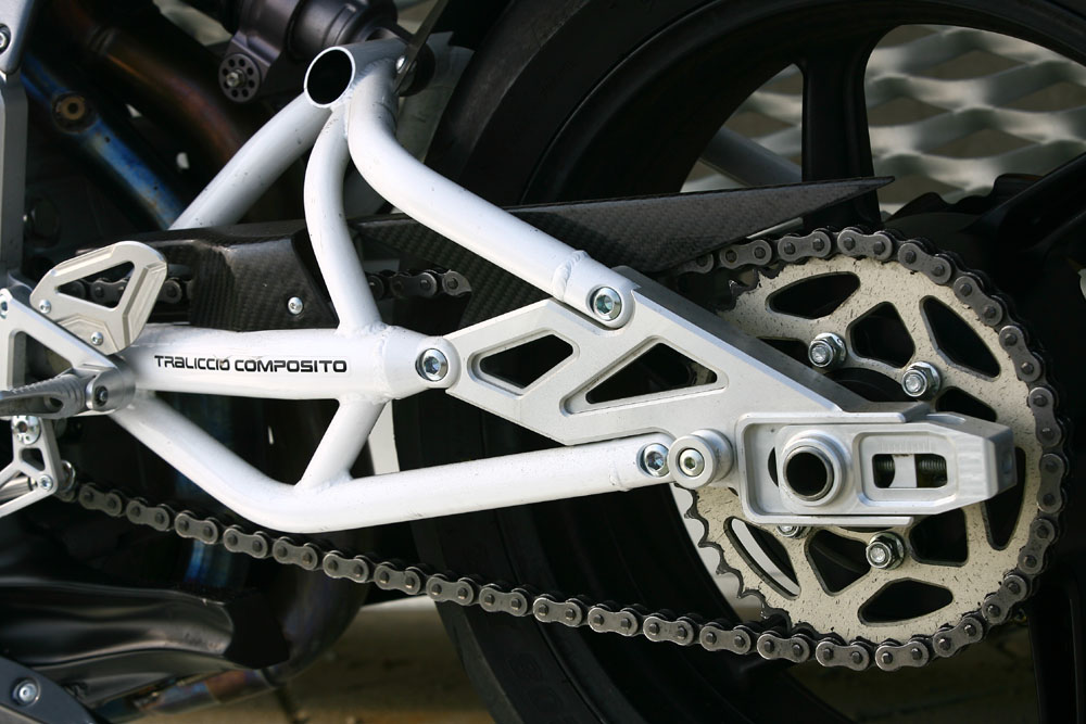 2缸潮流 之: (比摩塔)06  Bimota DB6 Delirio