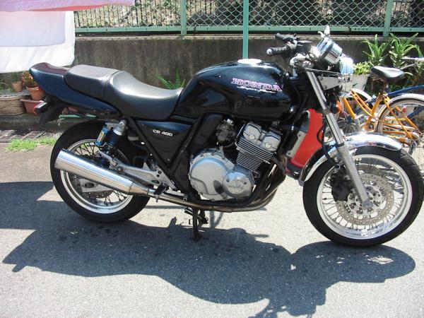 特别的 ＣＢ４００