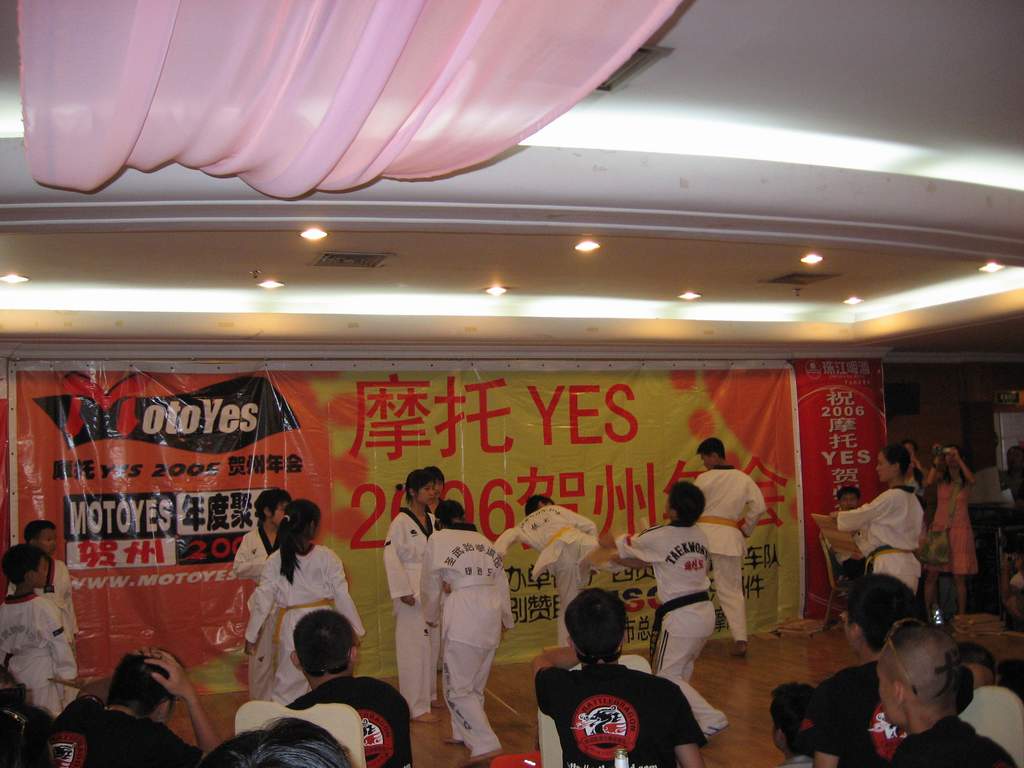 C3mQoo15.jpg