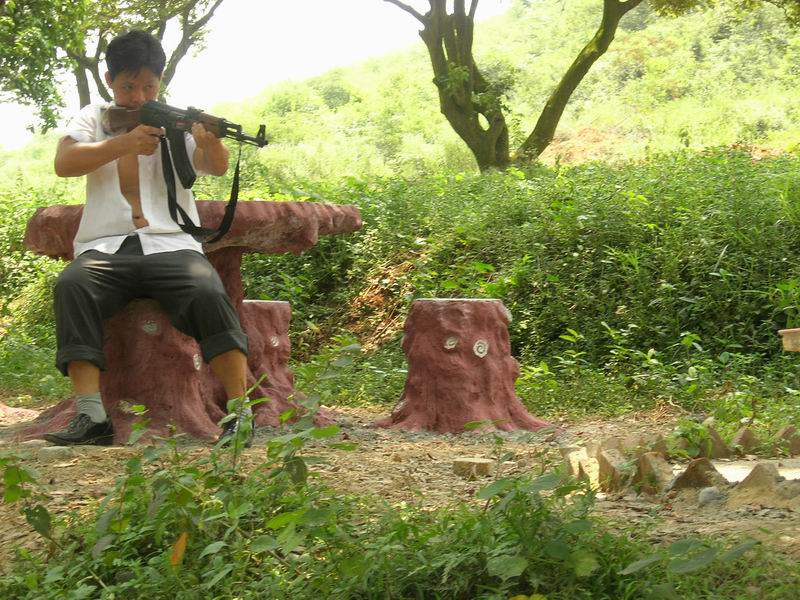 [原创]天啊，如此狂野的赛道上岂能放牛！