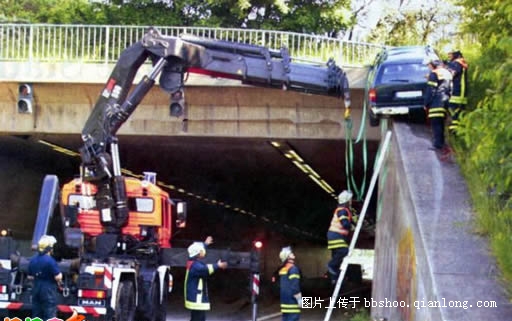 再发```另类车祸