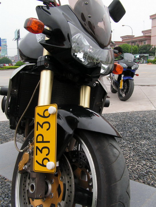 代友出让两台劲车：Z1000&R6