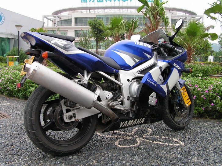 代友出让两台劲车：Z1000&R6