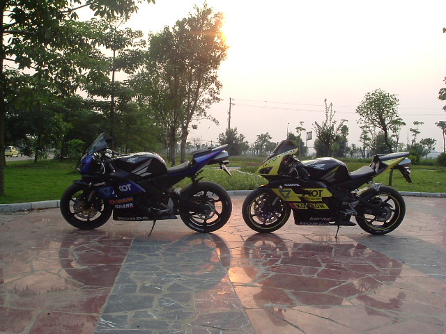 [贴图]CBR22~~~29的改装造型, 改得不怎样也请大家来关注一下!