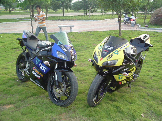 [贴图]CBR22~~~29的改装造型, 改得不怎样也请大家来关注一下!