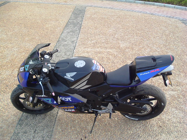 [贴图]CBR22~~~29的改装造型, 改得不怎样也请大家来关注一下!