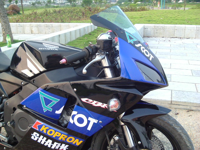 [贴图]CBR22~~~29的改装造型, 改得不怎样也请大家来关注一下!
