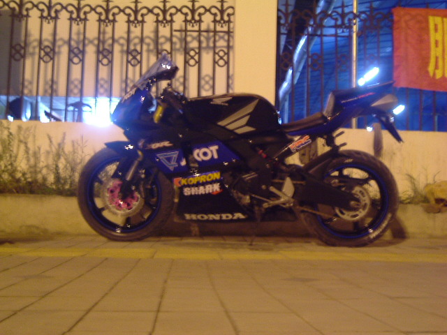 [贴图]CBR22~~~29的改装造型, 改得不怎样也请大家来关注一下!