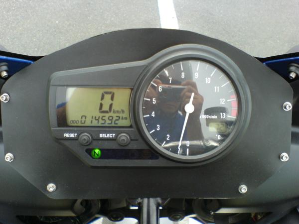 R1  改 FZ1