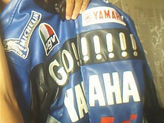 出售仿皮YAMAHA战衣一件“80”大洋~！