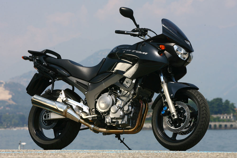 多用途车种:BMW F 800 ST - YAMAHA TDM900A