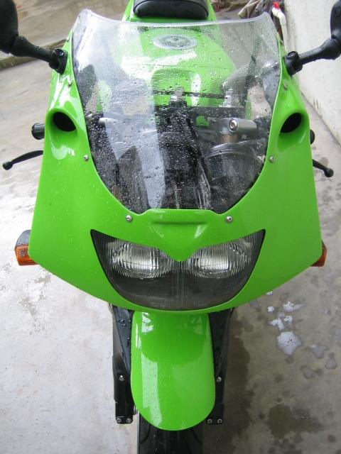 看看99年ZXR400蝶灯的表头