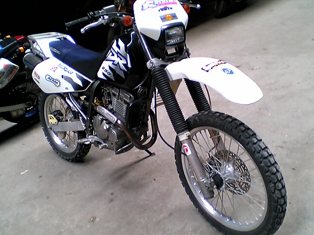 南海15000元出售SUZUKI  DR250爬山车