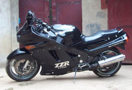 [推荐]武汉出售川崎ZZR1100一台.价格11500元.