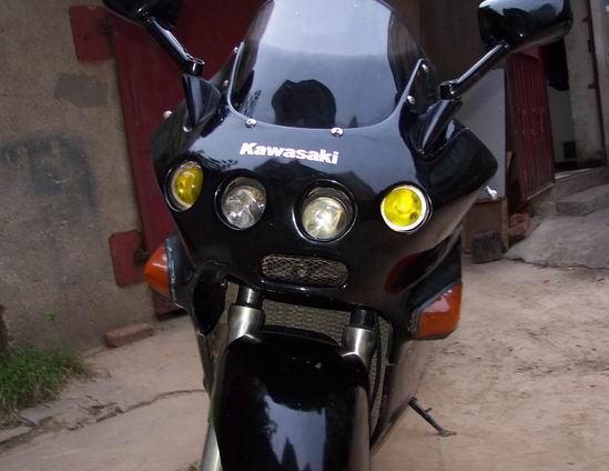 [推荐]武汉出售川崎ZZR1100一台.价格11500元.