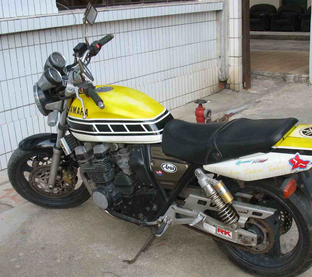 广西北海市4500出售YAMAHA--XJR400~！