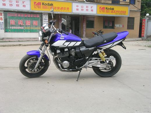 [原创]湖北襄樊出售96改2000XJR400（8500块）
