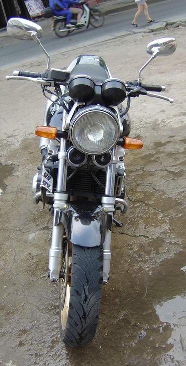 广西1万9出售真牌本田00年CB400VTEC