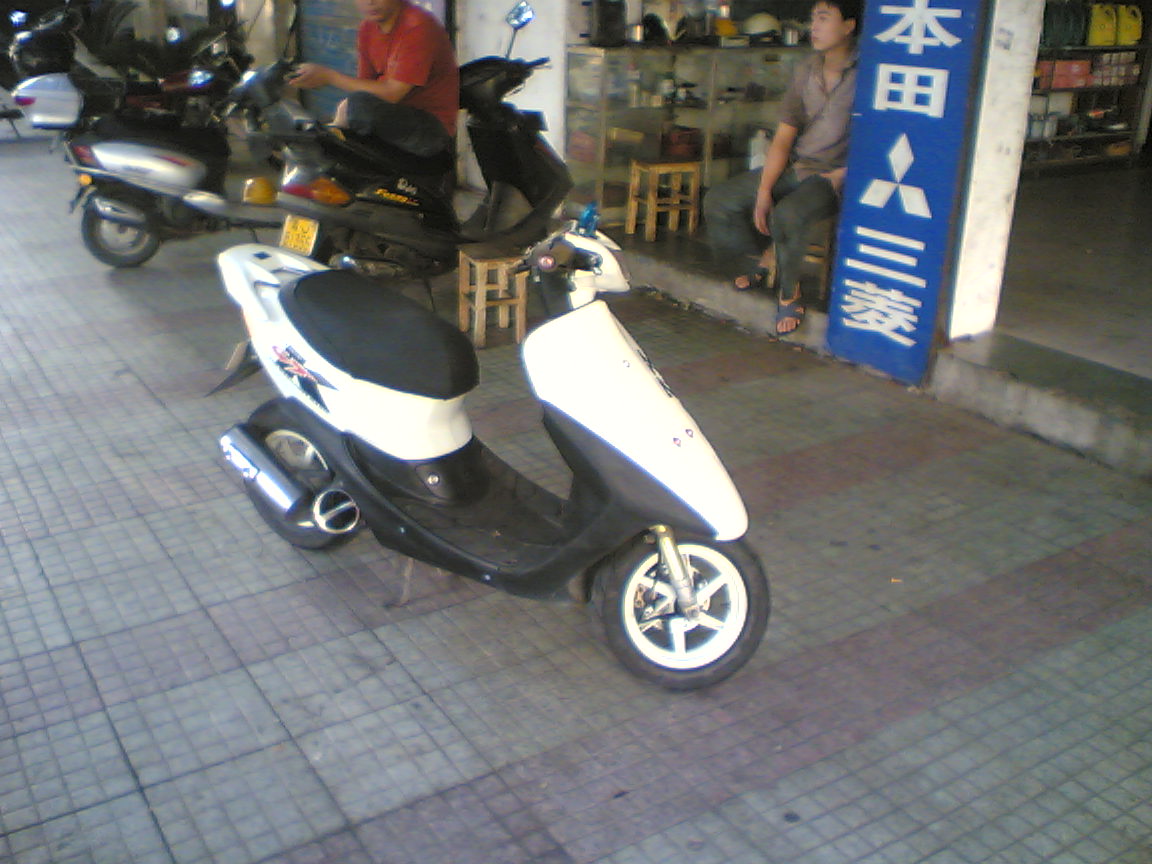 江门2.89W转让3台本田(98CB.98沙王.ZX)