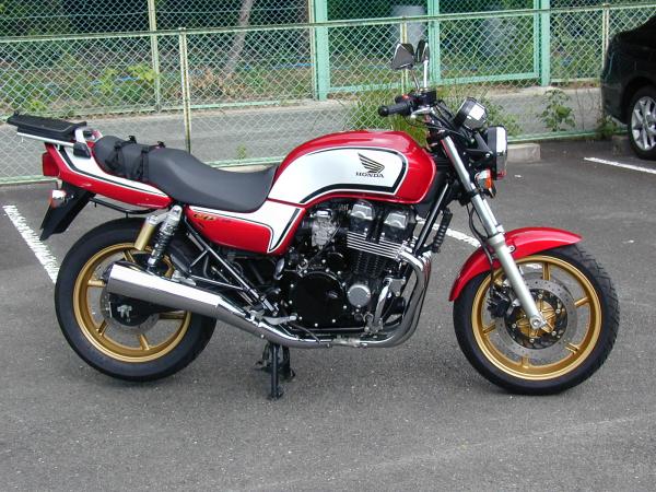 新款 CB750 (RC42)