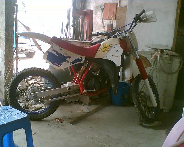 广州白云区5500元出售雅马哈YZ125cc厂爬越野