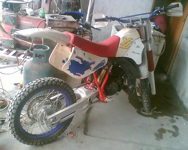 广州白云区5500元出售雅马哈YZ125cc厂爬越野