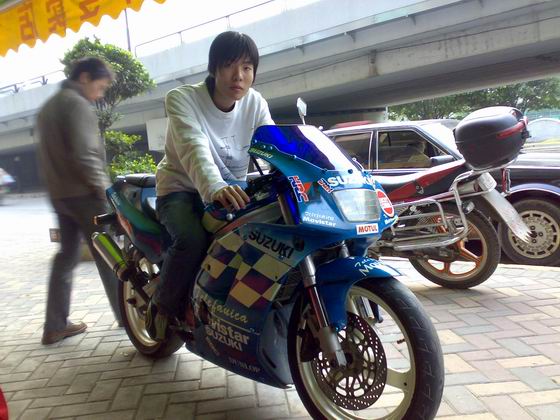 [注意]广州3800出售欧版RG250一台