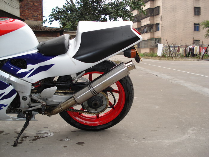 代友转让 韶关 9800元  VFR 400 30期