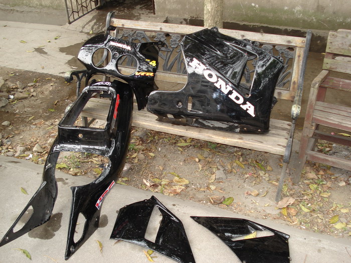 代友转让 韶关 9800元  VFR 400 30期