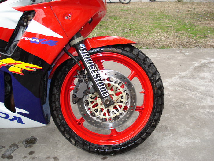 代友转让 韶关 9800元  VFR 400 30期
