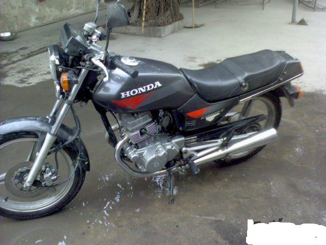 广州地区9000RMB出售原装本田CBT!!