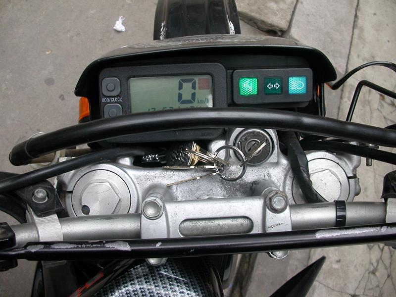 龙岩地区出售部04年KLX250,纯水纯水
