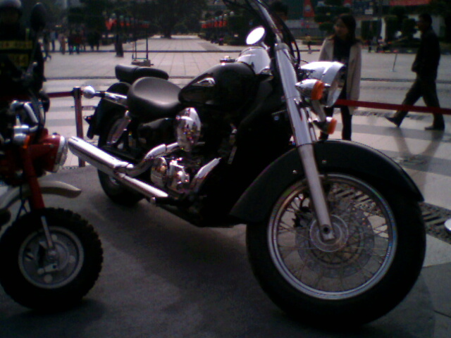 大排量SHADOW750及本田金翼登陆增城