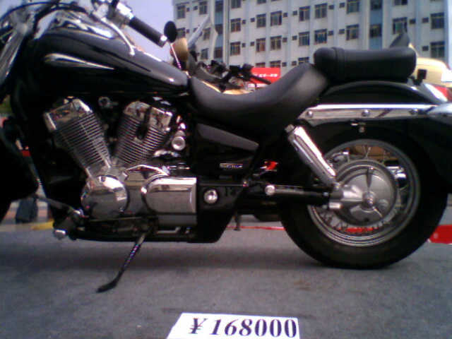 大排量SHADOW750及本田金翼登陆增城