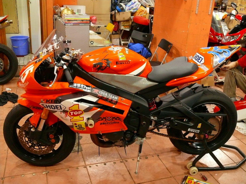 中国CSBk超级摩托车赛凌肯车手叮当结婚典礼