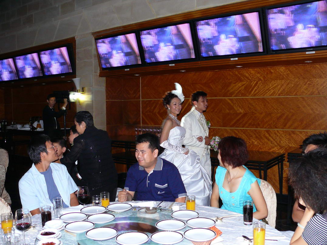 中国CSBk超级摩托车赛凌肯车手叮当结婚典礼