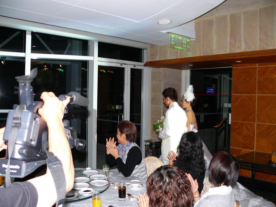 中国CSBk超级摩托车赛凌肯车手叮当结婚典礼