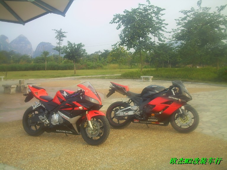[贴图]刚刚做完CBR600F3的整容手术~~~~~