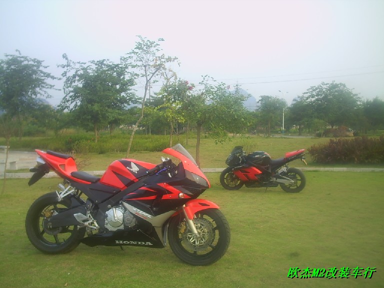 [贴图]刚刚做完CBR600F3的整容手术~~~~~