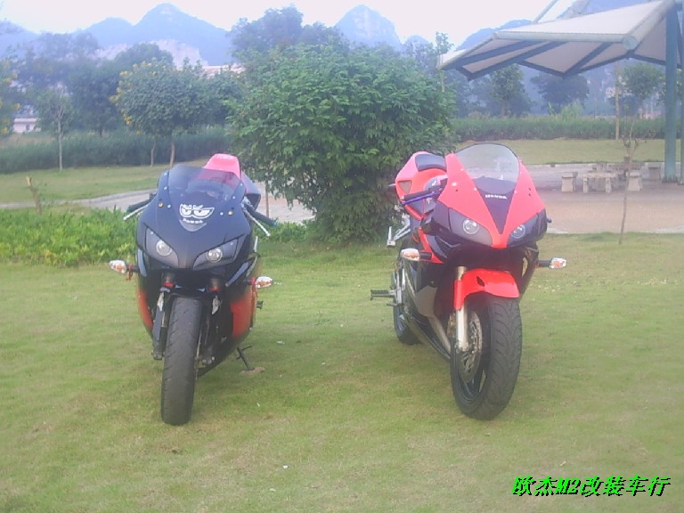 [贴图]刚刚做完CBR600F3的整容手术~~~~~