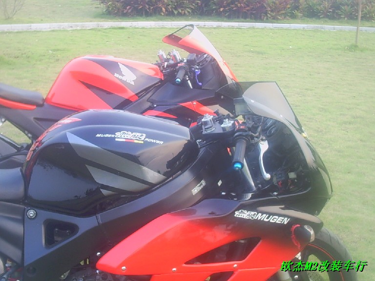 [贴图]刚刚做完CBR600F3的整容手术~~~~~
