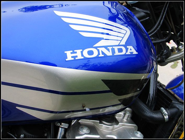 [求助]本人的蓝色CB400VTEC1刚才被偷请各大车友留意