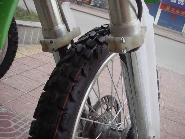 [贴图]湖北省仙桃市13500元出售94成色极好KLX250脚启林道版！
