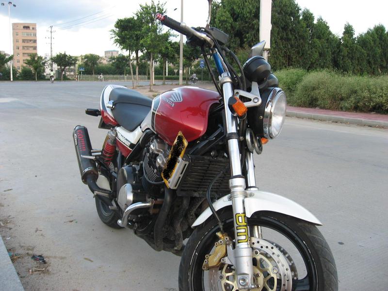 广东湛江出售CB400  01年车