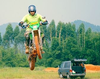 开平果汁11800元卖KLX250越野车一台(带牌有审),换专业越野