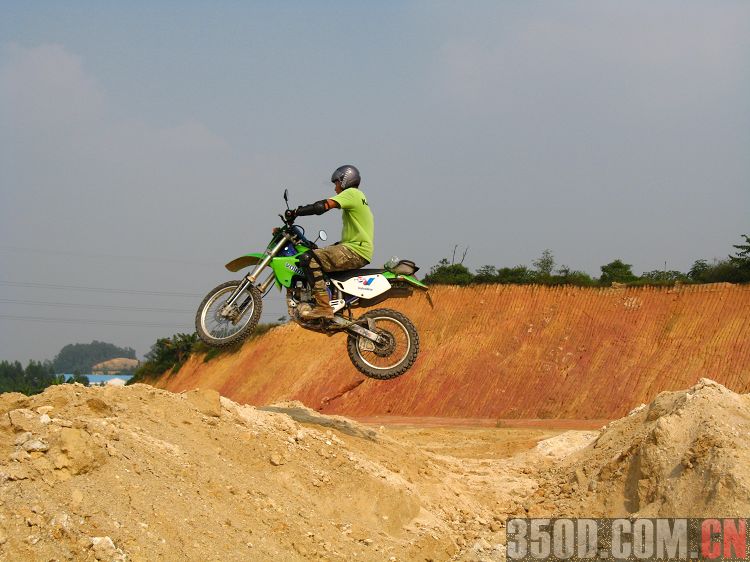 开平果汁含泪11800元卖KLX250越野车一台(带牌有审),换专业越野