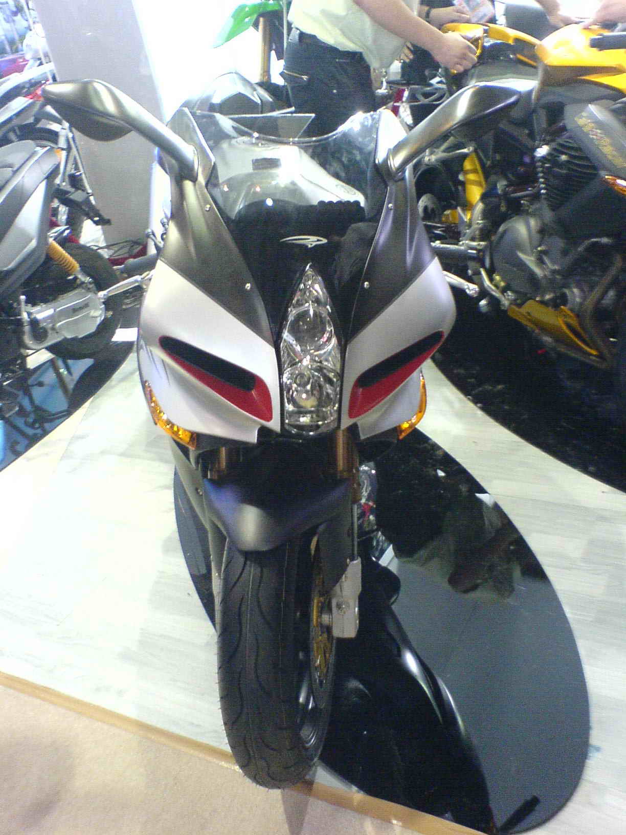 广交会上的车车