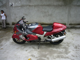 云南43000卖铃木隼1300R