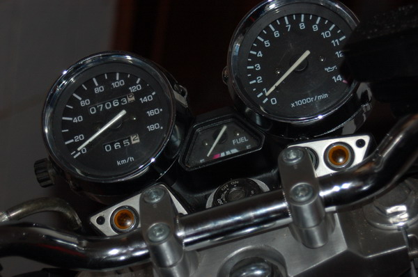重新卖河源市1.1W出售97XJR400