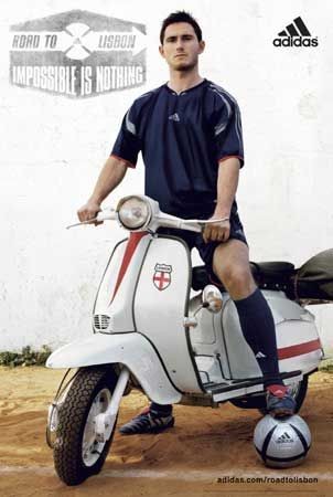 山东菏泽市----意大利铁壳vespa  px125e  纪念版----10000左右